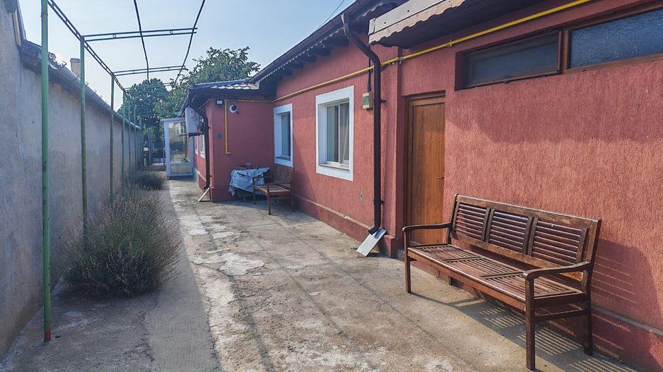 OVIDIU (Cod 01) Casa eleganta complet mobilata „la cheie” - Poză 26
