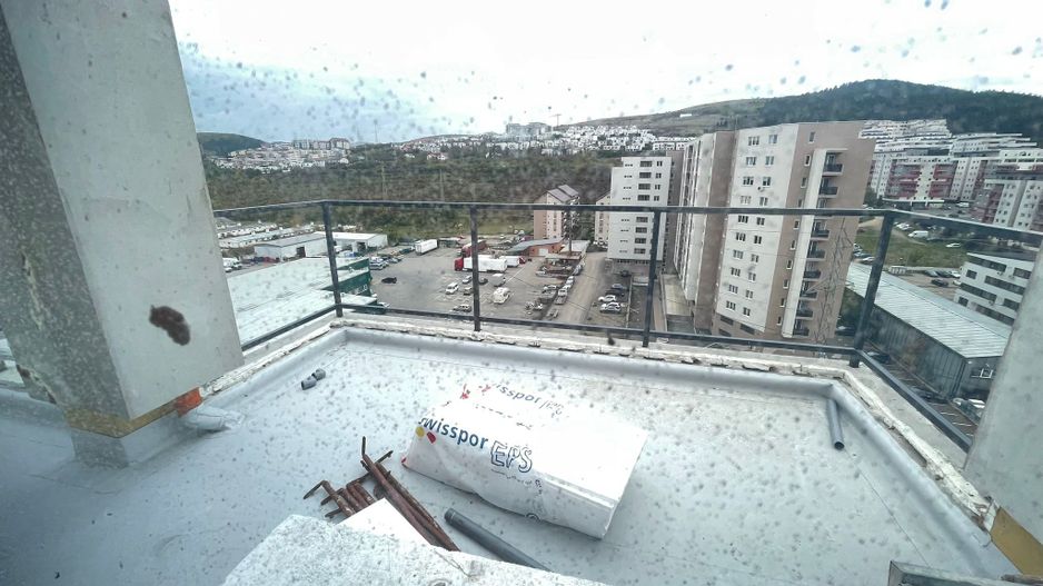 Apartament 3 Camere De Vanzare | Semifinisat | Terasa 12 Mp | Vivo | Av. Iancu - Poză 2