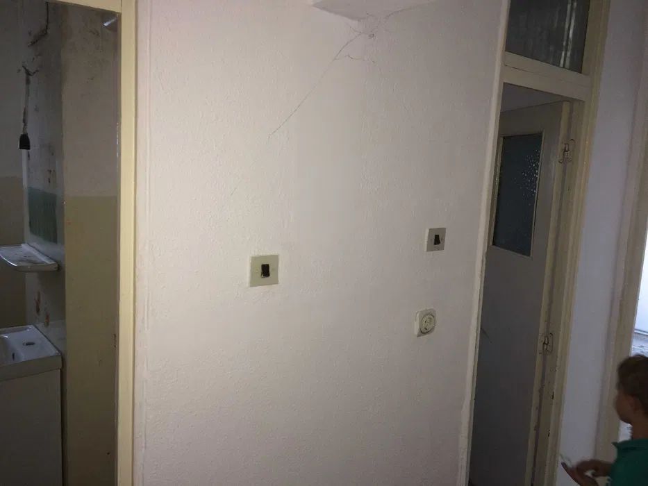 Apartament 4 camere, I.C. Frimu, necesita renovare - Poză 8