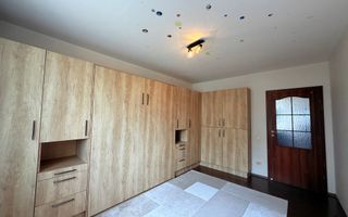 Apartament cu 3 camere decomandate / etaj intermediar - Poză 15