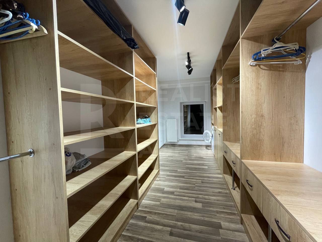 Chirie, casă, 2 nivele, 4 camere, strada Dumbrava, Durlești. - Poză 10