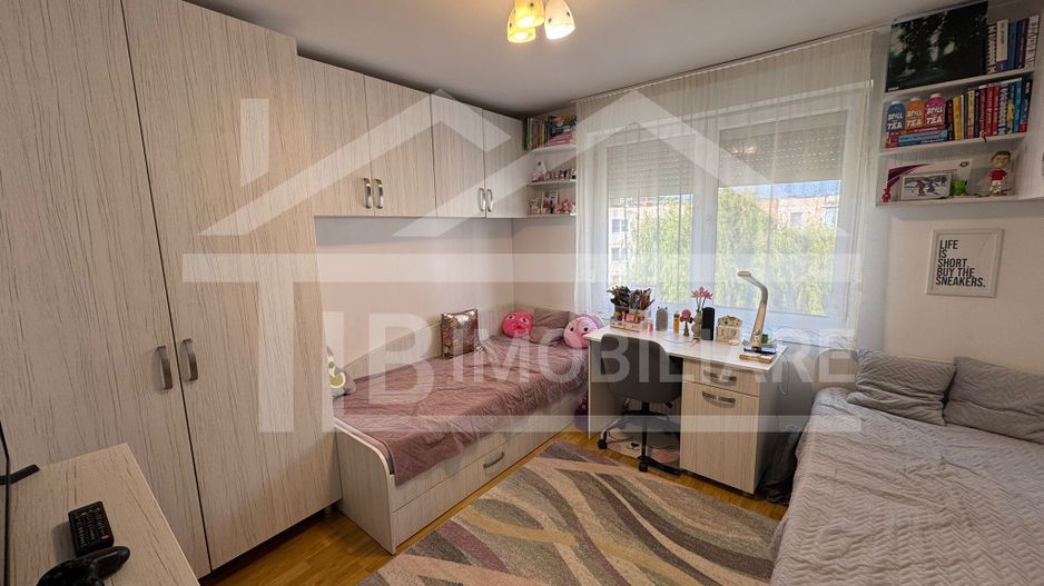 Apartament cu 3 camere, 70 mp, decomandat, Zona Diamant - Poză 7