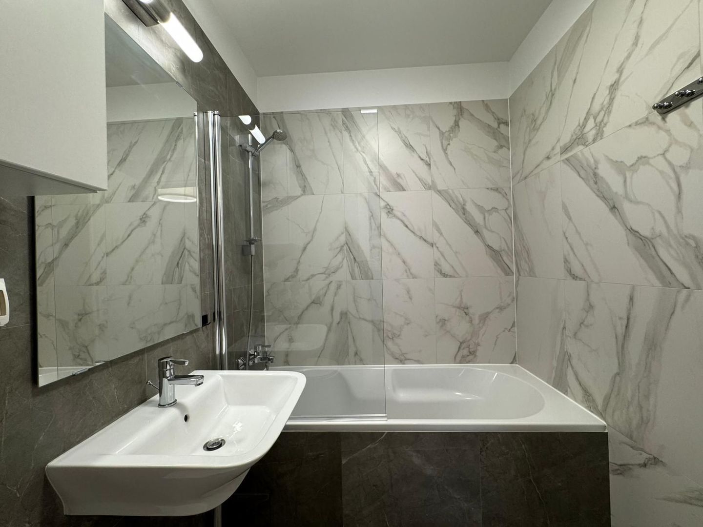 VILA 5 CAMERE,  2 LOCURI DE PARCARE -NEW POINT VILLAGE - Poză 15