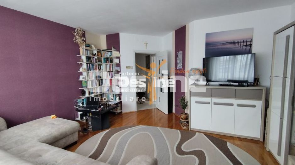 Apartament de vânzare 2 camere, decomandat, zona ultra centrală, semi / mobilat - Poză 2