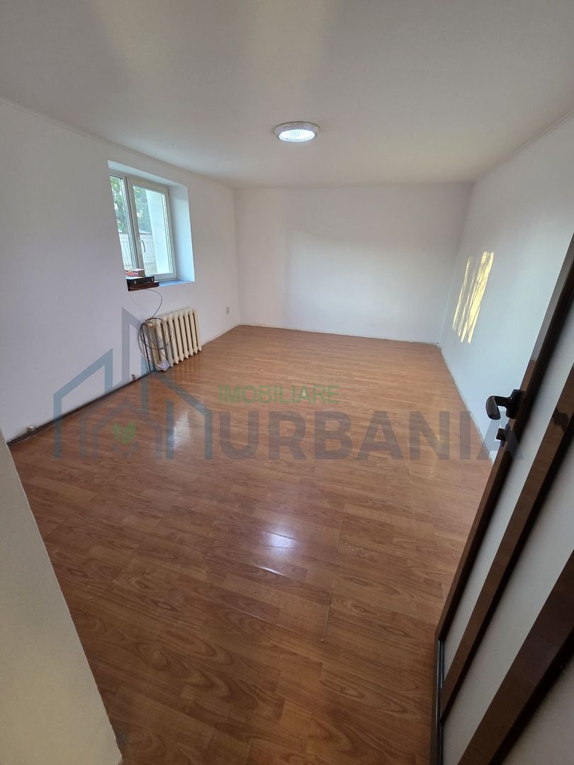 Casă cu 3 dormitoare în Dancu, Holboca. Curte utilă, acte în regulă. - Poză 1