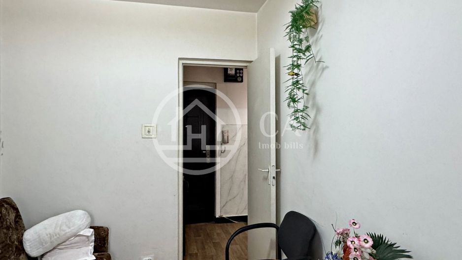Apartament cu 3 camere de vanzare Str. Seleusului Zona Velenta,Oradea - Poză 5