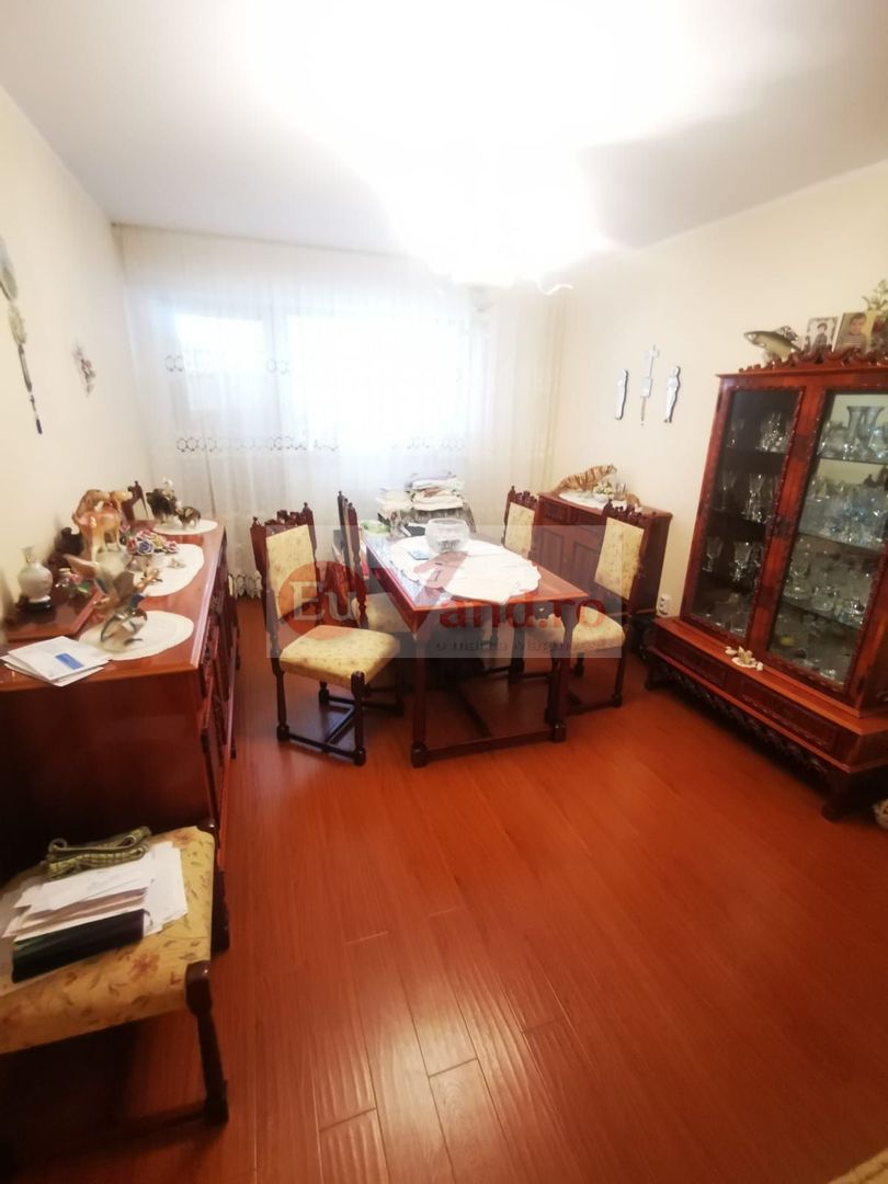De vanzare apartament cu 3 camere Mazepa 1, BR-uri, etaj 4/10, 98.000 E - Poză 6