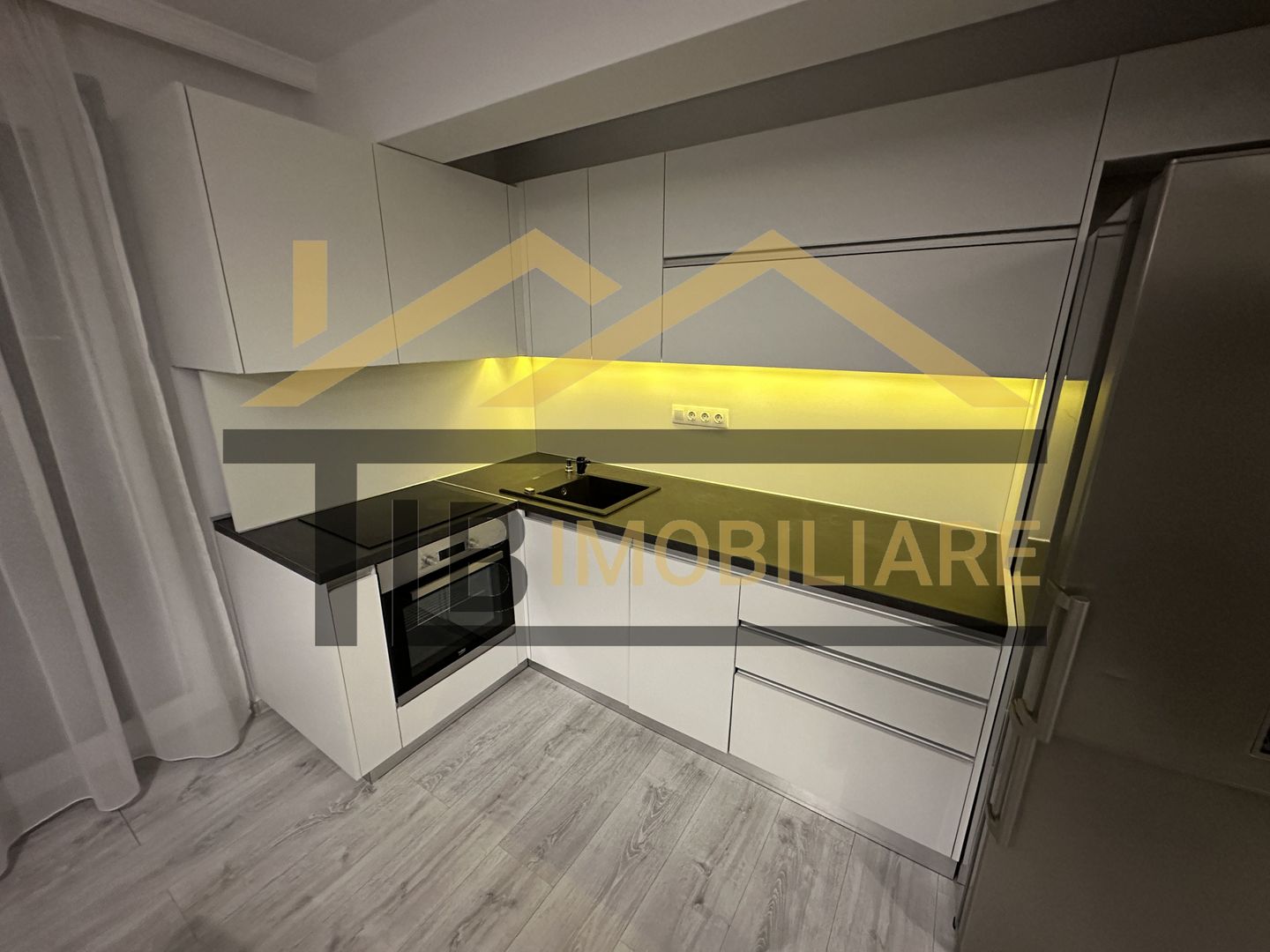 Apartament de 2 camere, 58mp, parcare, Zona Semi-Central - Poză 4