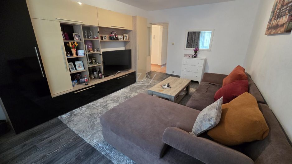 Direct proprietar. Etaj 1. Decomandat. - Poză 3