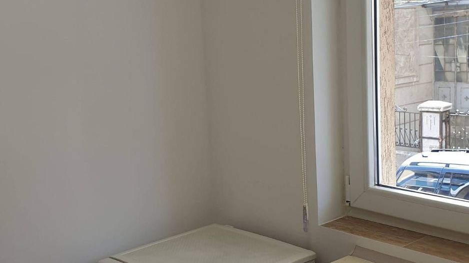 De vanzare Apartament 3 camere Mitropolie, ULTRACENTRAL liniste Unirii - Poză 13