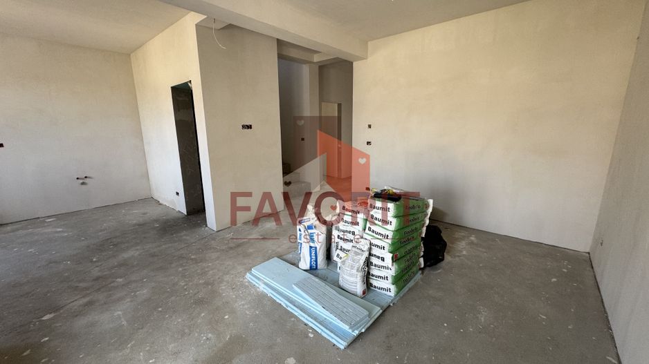 COMISION 0%. Duplex despartit prin garaj finisat la cheie in Dumbravita - Poză 13