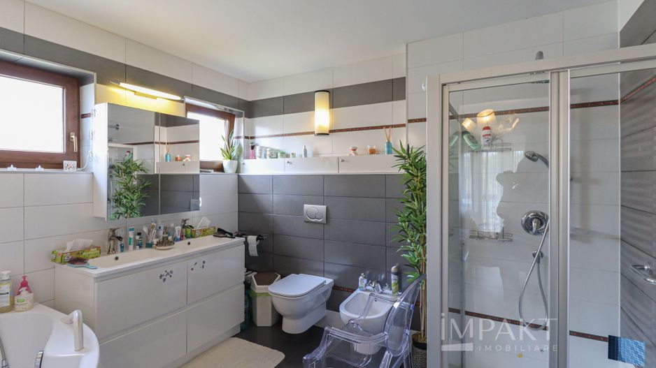 Casa individuala superba de vanzare, cartier Andrei Muresanu! - Poză 49