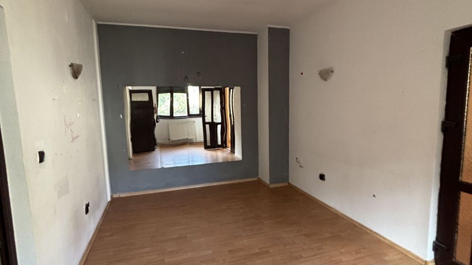 Apartament 4 camere, la curte zona Iosefin - Poză 4