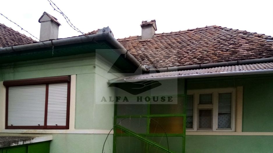 Casă 3 camere, priveliște Castelul Ugron – pretabil si pentru investie - Poză 5