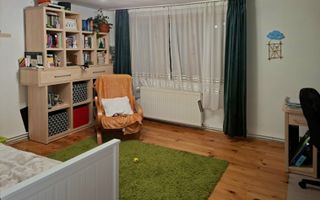 Casa individuala Sacele, 250 mp + 40 mp garaj + 556 mp curte - Poză 11