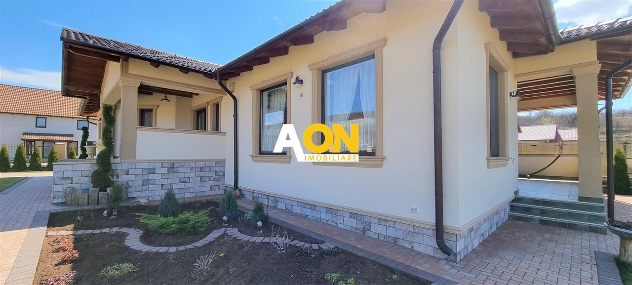 Casa 4 camere finisaje de lux 950 mp teren Com. Ciugud - Poză 23
