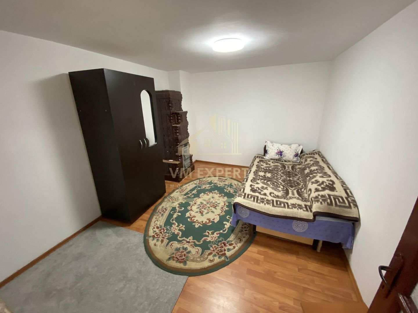 VILA P+1 160 MP, TEREN 4400 MP, LA 10 KM DE CAMPULUNG, 146500 Euro - Poză 4