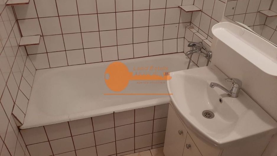 Garsoniera in zona Gorjului (Centrala Proprie-6 minute de Metrou) - Poză 6