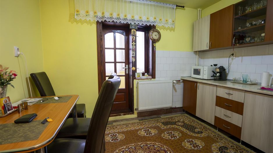 Apartament 3 camere PB Rogerius etaj 1 bloc reabilitat in 2024 - Poză 2