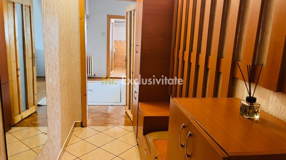 Apartament ultracentral, 3 camere, cu priveliste impresionanta, langa Mercur - Poză 12