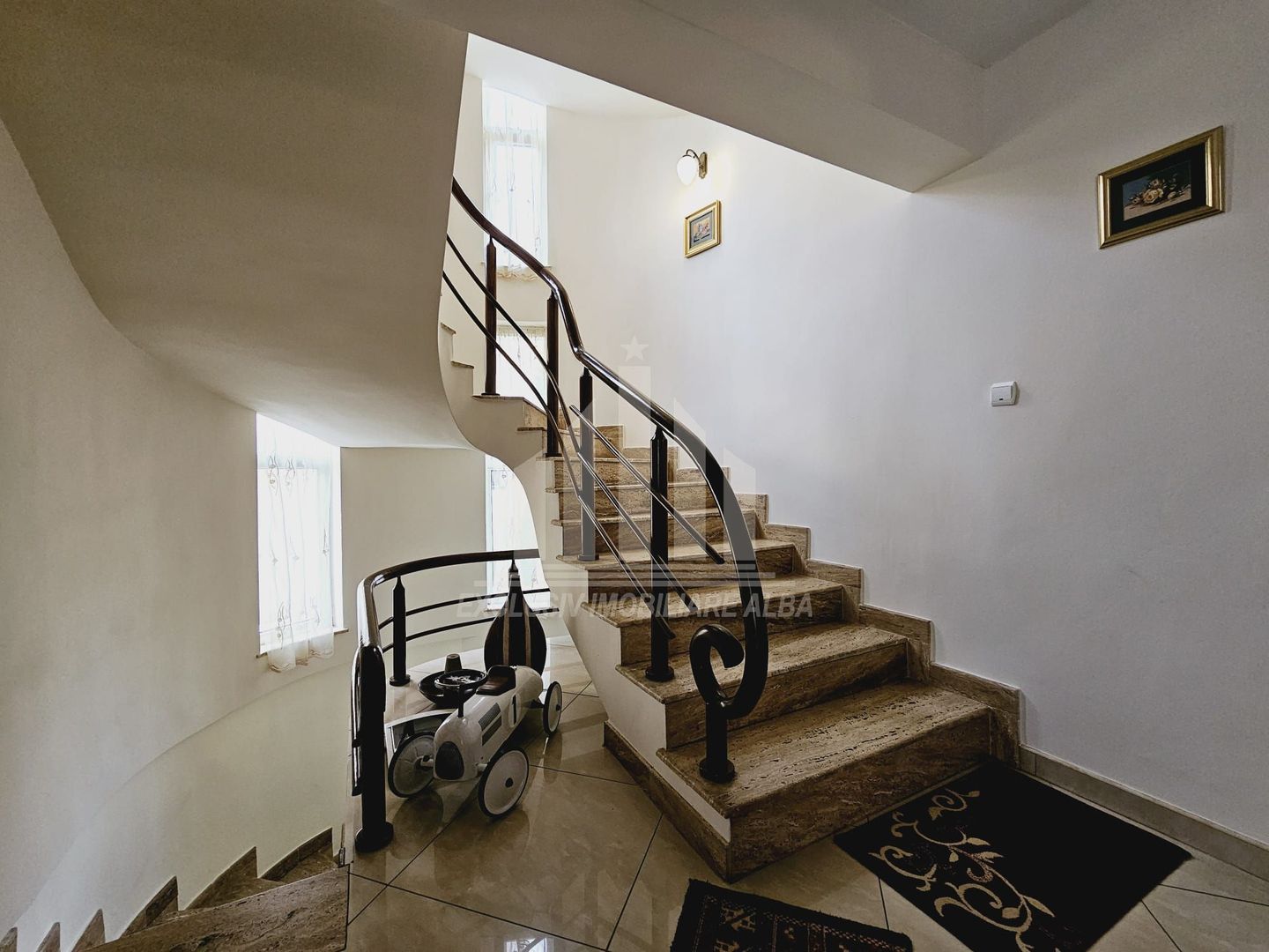 Casa individuala | Pensiune | 550 mp | 1100 mp teren | Cetate - Poză 8