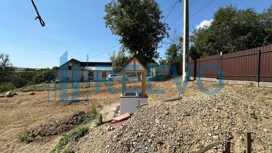 Casă și teren de vânzare în Parincea jud. Bacău. - Poză 7