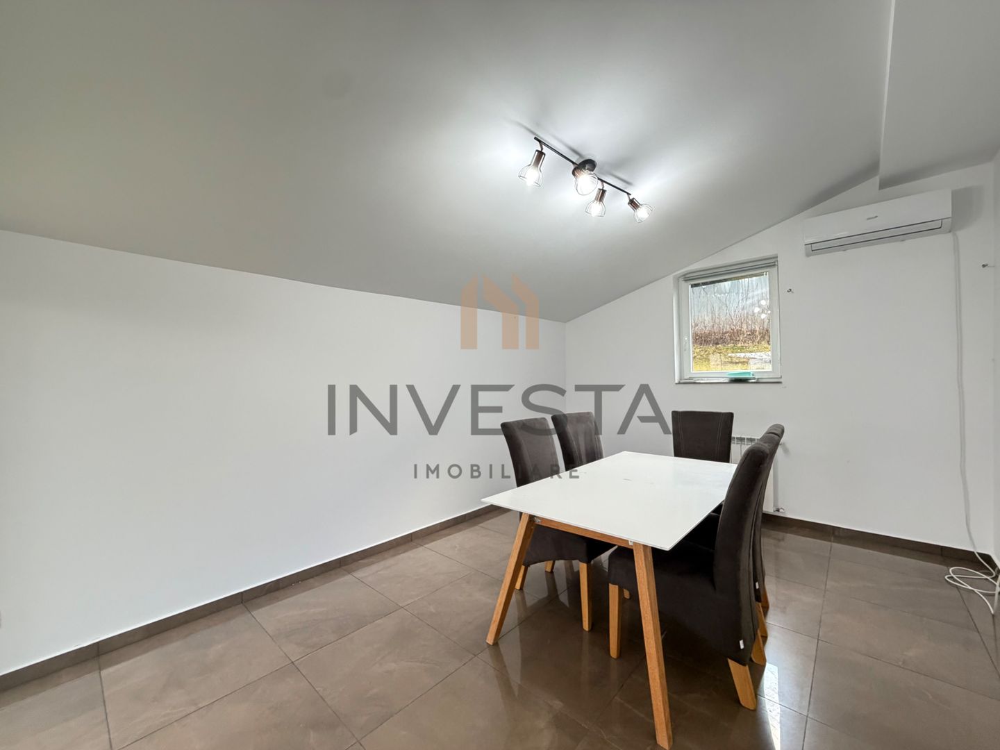 Casa spatioasa de inchiriat- zona Faget - Poză 10