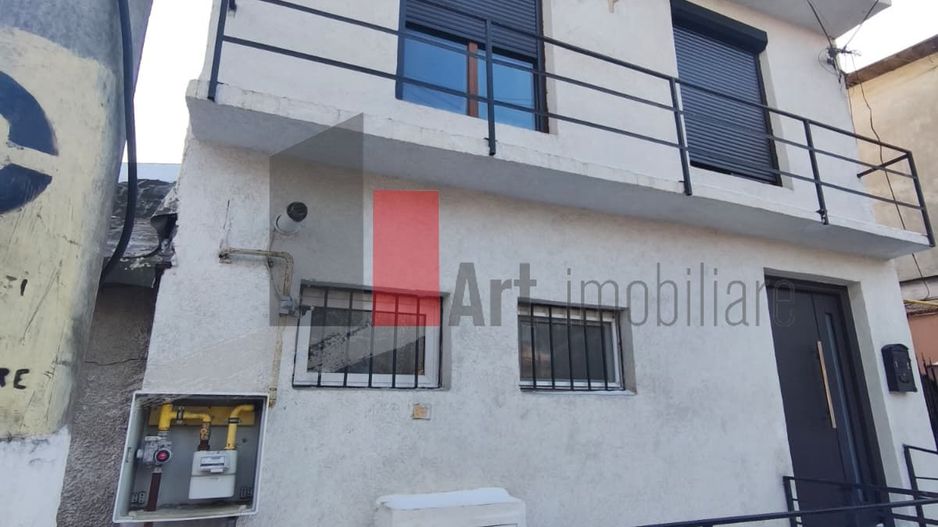 Casa Vanzare Giulesti 4 camere - Poză 1
