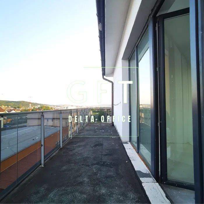 Penthouse 4 camere în Bistrița cu terasă panoramică - Poză 2