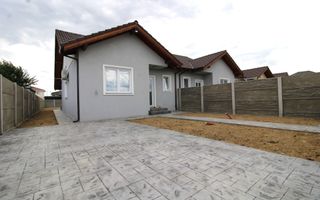 Duplex modern,  prima închiriere | Moșnița Veche - Poză 1