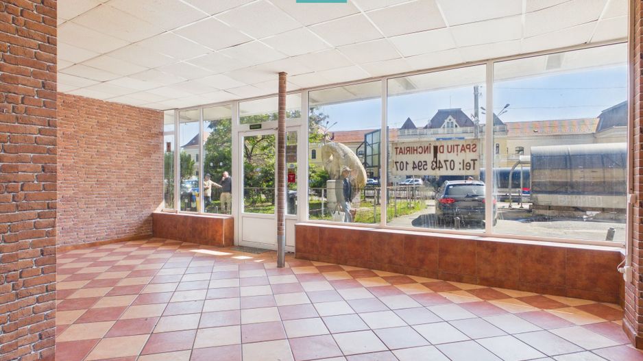 Spațiu comercial de inchiriat – Piața București - Poză 1