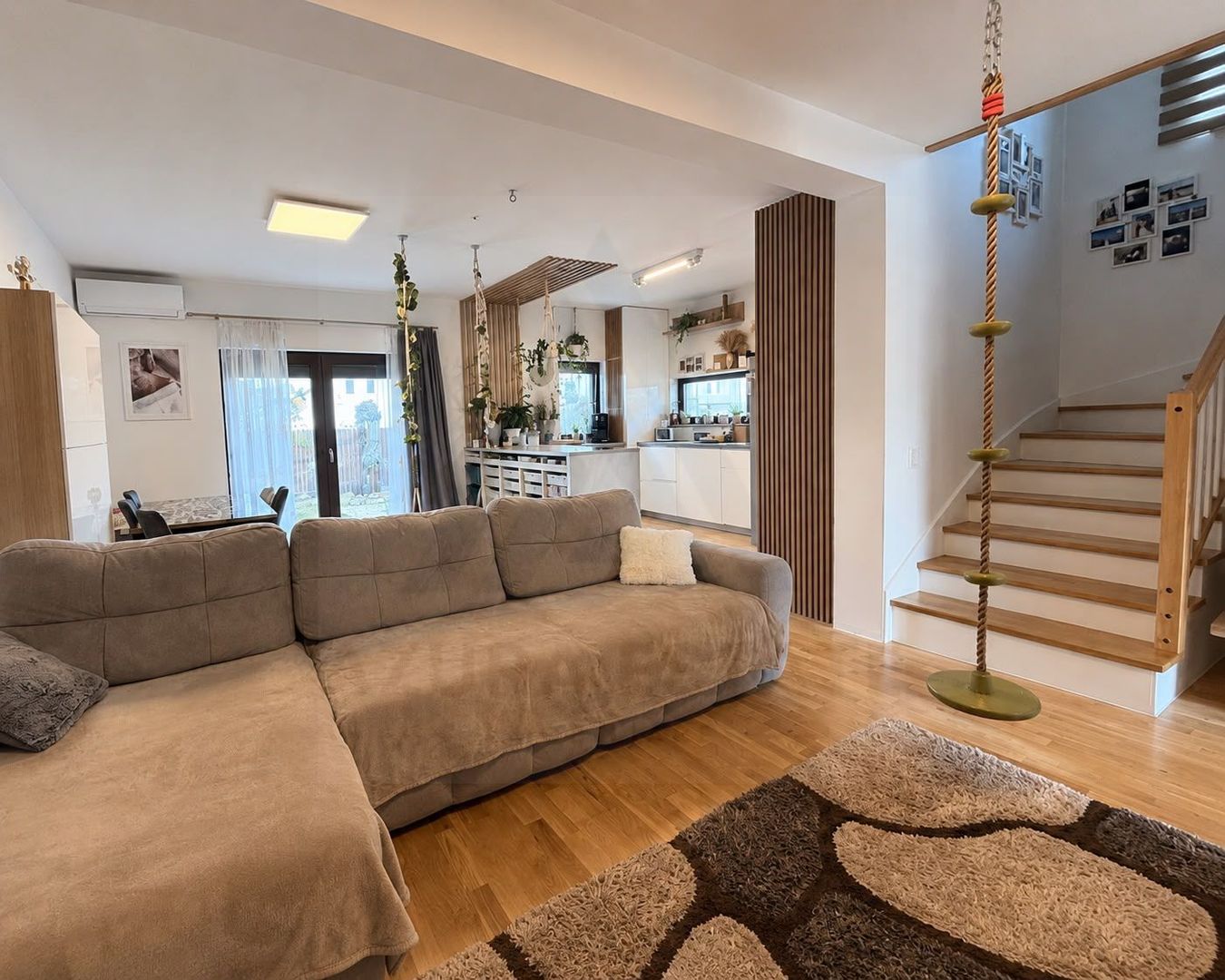 Casa individuala 117 mp utili 245 mp teren 3 dormitoare 2 bai Cristian - Poză 1