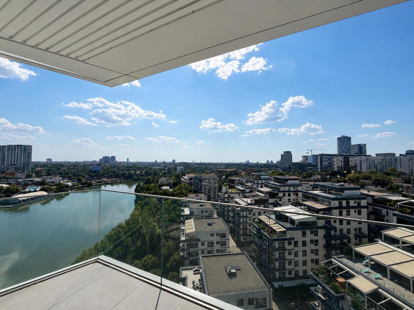 Apartament premium cu vedere lac | One Lake Club - Poză 2
