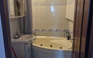 Apartament 3 camere - decomandat, mobilat, etaj 2/4, Cisnadie - Poză 6