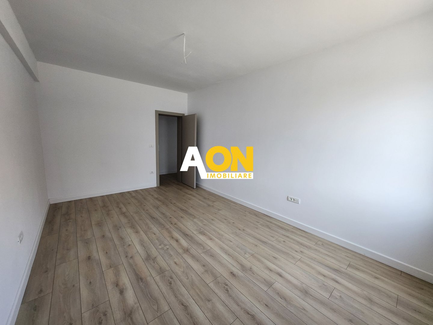 Apartament premium cu 3 camere, 2 bai, parter inalt, Cetate - Poză 4