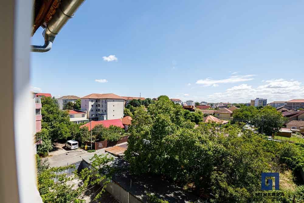 Apartament cu priveliste, 4 cam, decomandat – Zona Lipovei - Poză 1