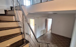Vilă 220 mp | 2 niveluri | Curte și parcare | Lângă Mall Vitan - Poză 2
