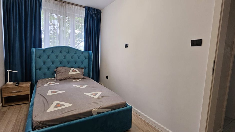 Inchiriez apartament 3 camere – Tiglina 3, etaj 1, mobilat si utilat - Poză 9