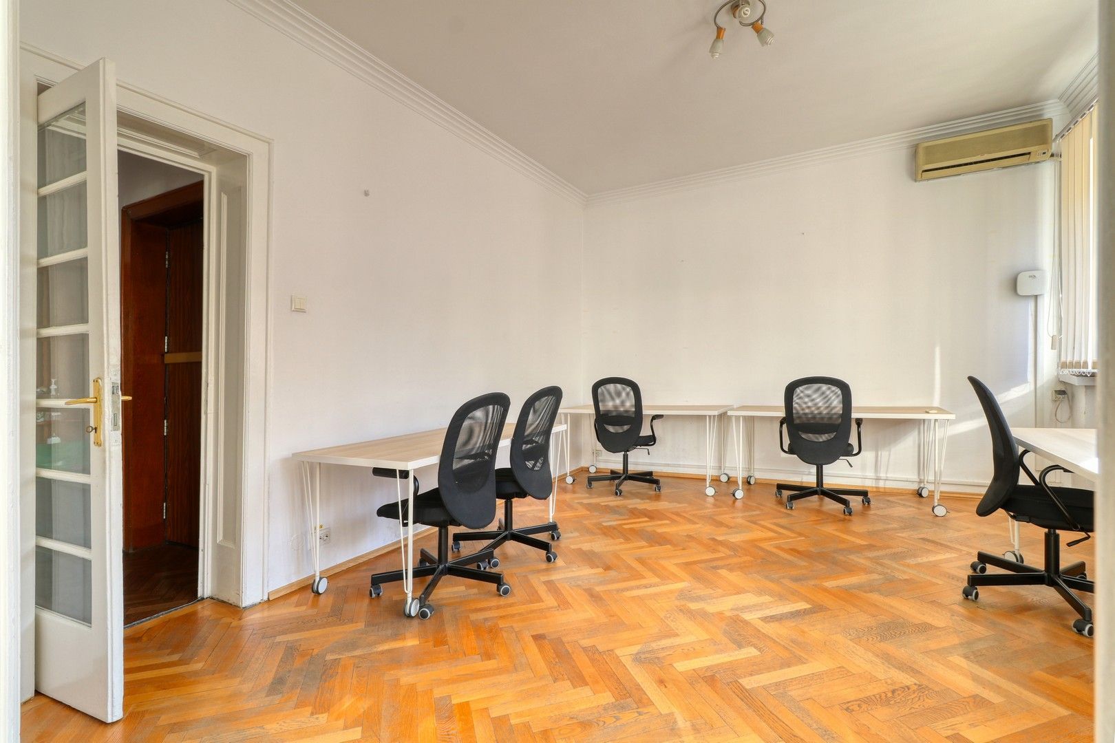 Romană- 5 camere- 140 mp - centrala termica - Poză 3