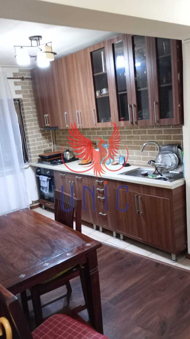 3 camere decomandate, etaj 2, liceul Pedagogic - 149 000 Euro - Poză 4