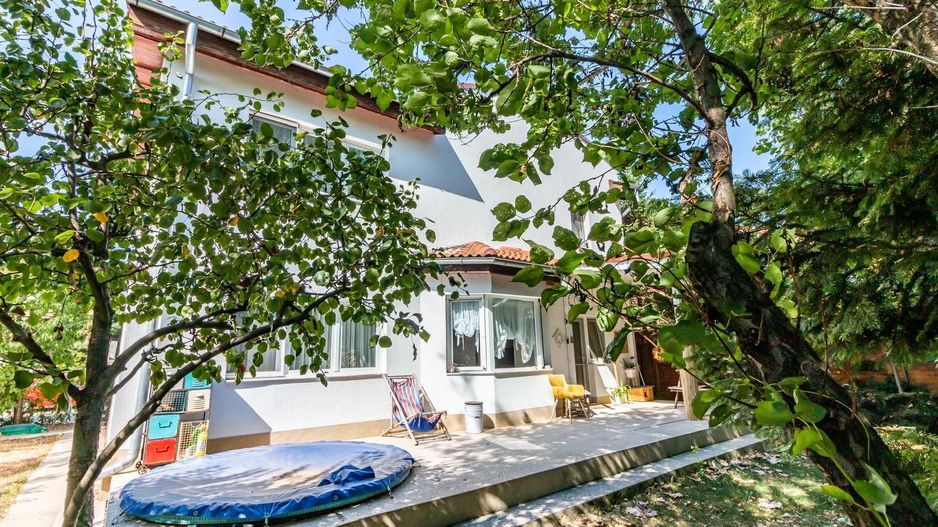 Vilă Individuală de Închiriat – Cartier Azur, 5 Camere, Terasă cu Jacuzzi, Curte 400 mp - Poză 2