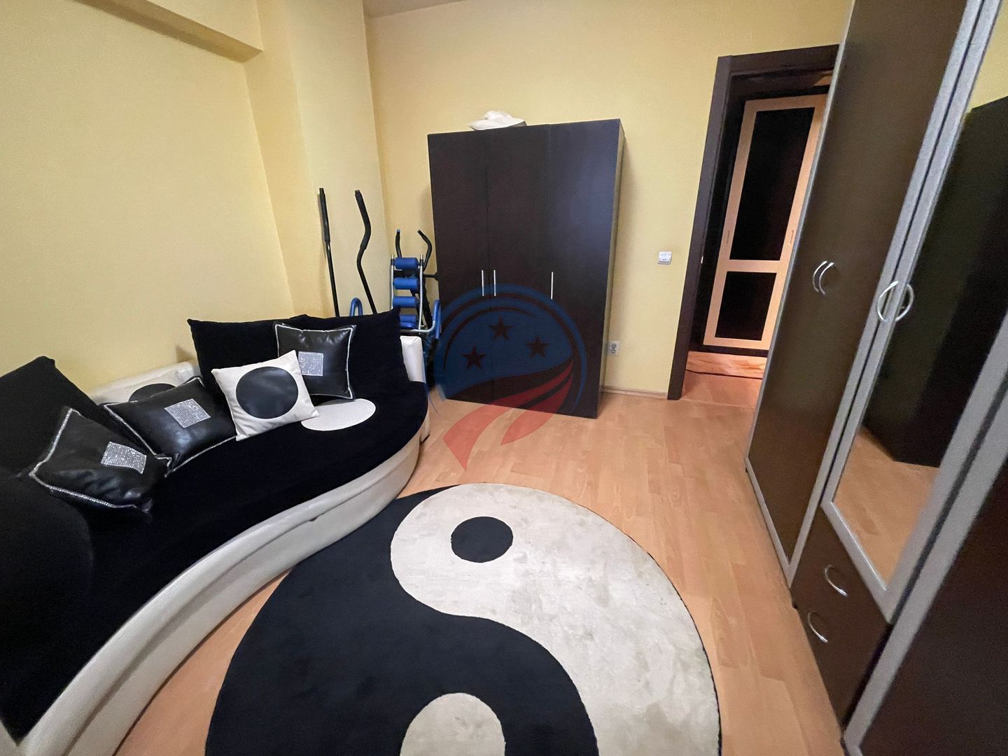 Apartament cu 3 camere zona Ultracentrala, vis-a-vis de Universitate - Poză 9