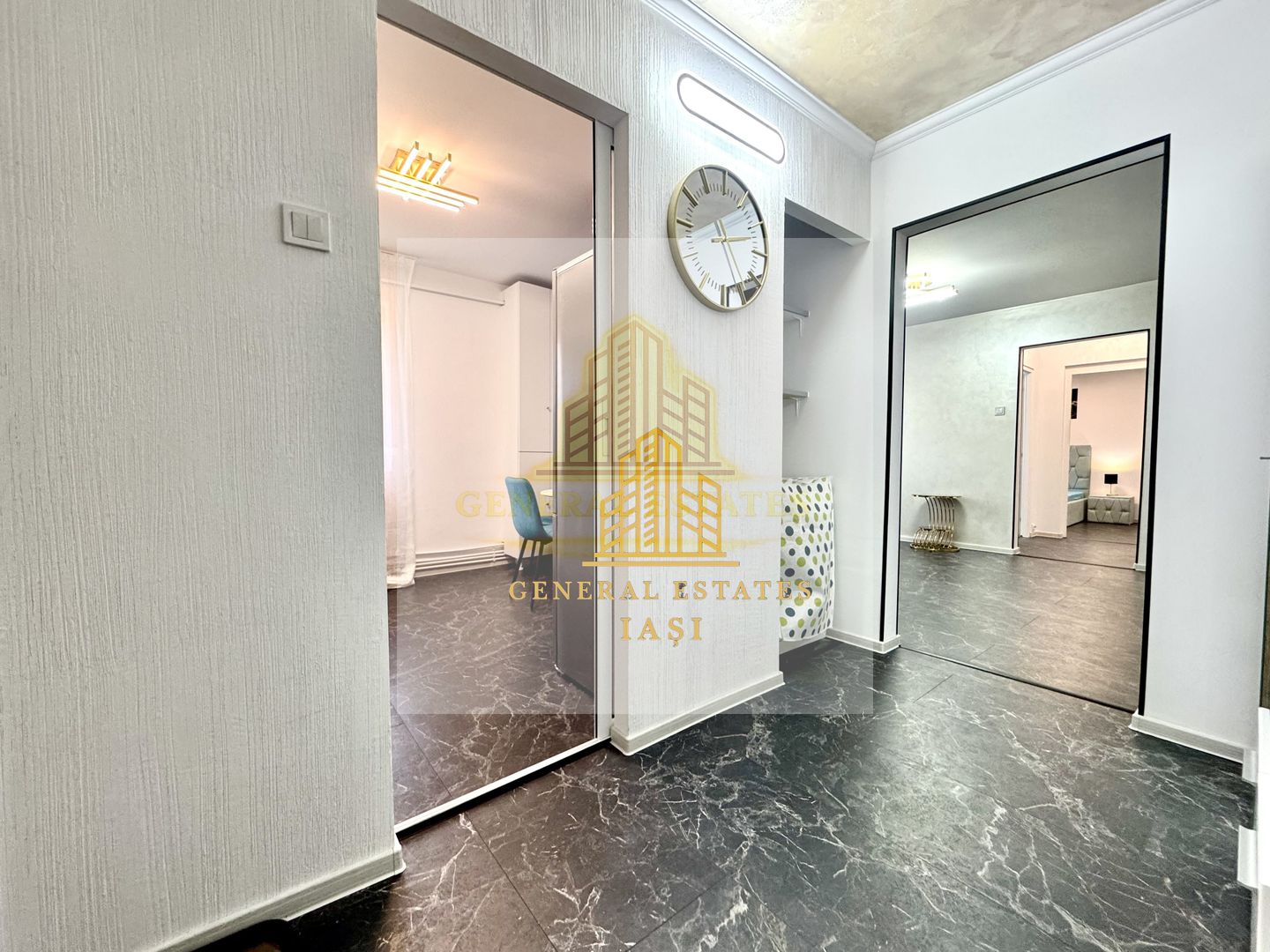 Vânzare apartament cu 2 camere 52 m.p. în Pod Roș - Poză 13