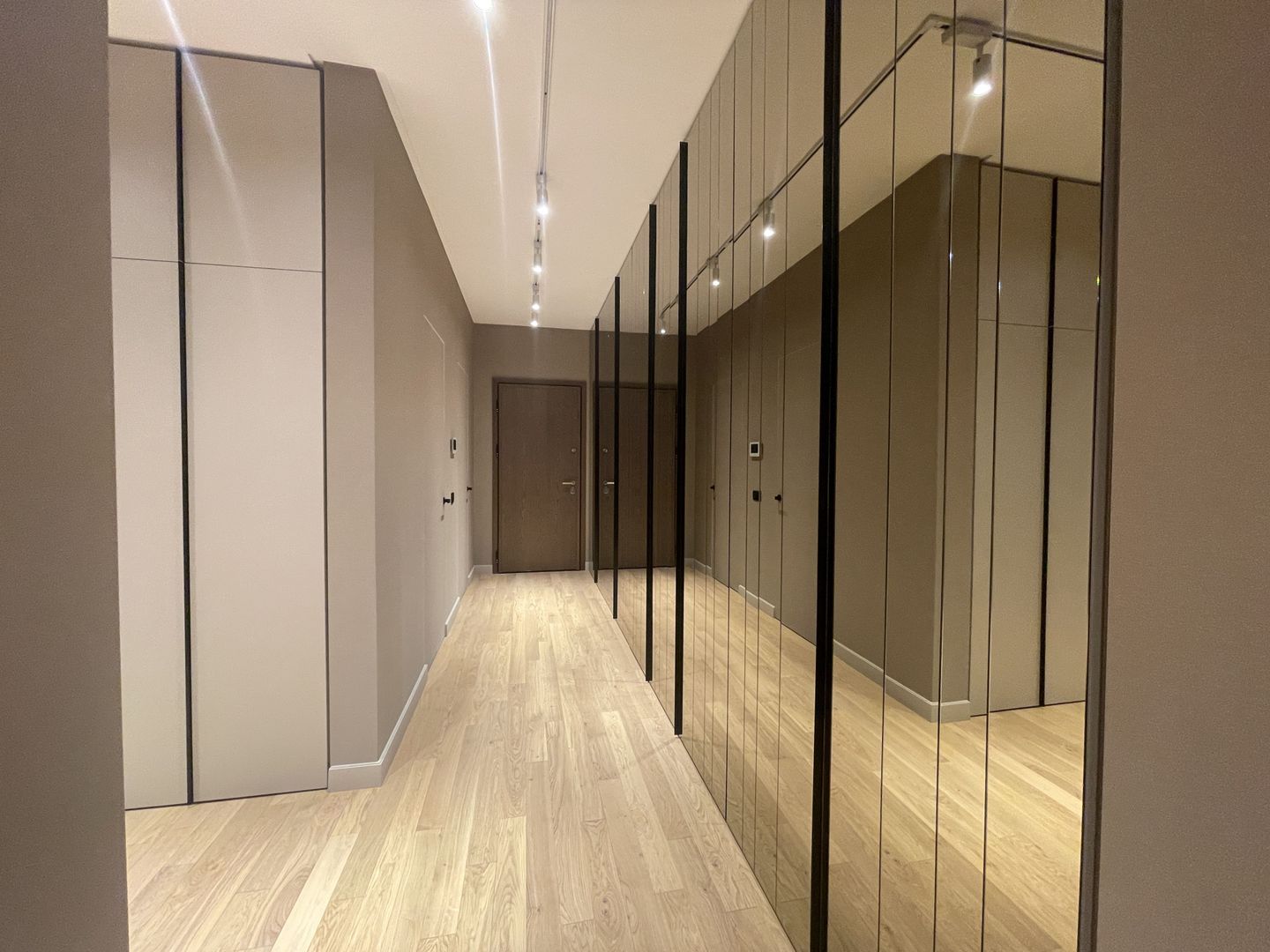 Unique Luxury Apartment | 4 Rooms | CITY VIEW - Poză 2