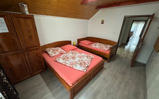 Vila cu 8 camere de vanzare, teren 1580mp, Zona Praid - Poză 10