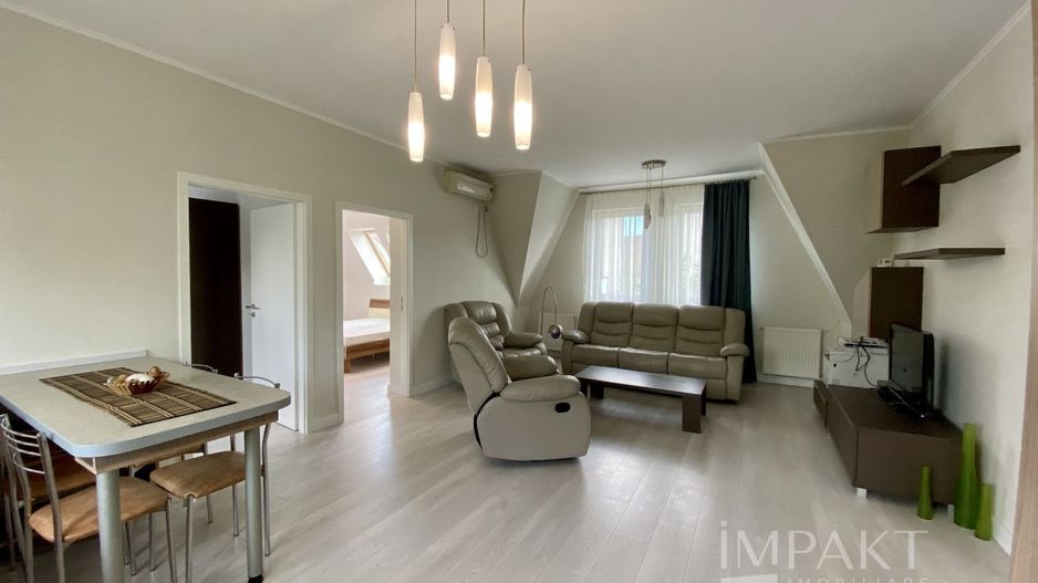 Apartament in vila pe 2 etaje, 175 mp, cartierul Andrei Muresanu/ Parcul Engels - Poză 9