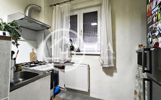 Apartament de vânzare cu 3 camere în zona Rogerius, Oradea - Poză 6