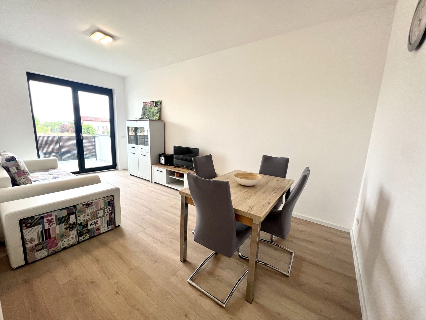 APARTAMENT CU TERASA LA PRIMA INCHIRIERE - Poză 3