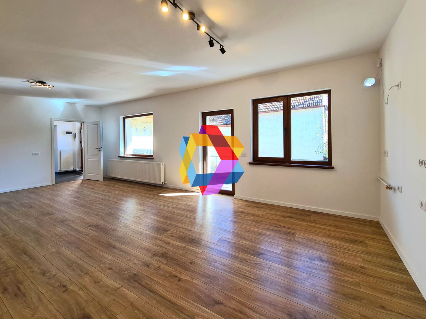 Spatiu birouri de închiriat Brasov - 100 mp # plus-imo.ro - Poză 1