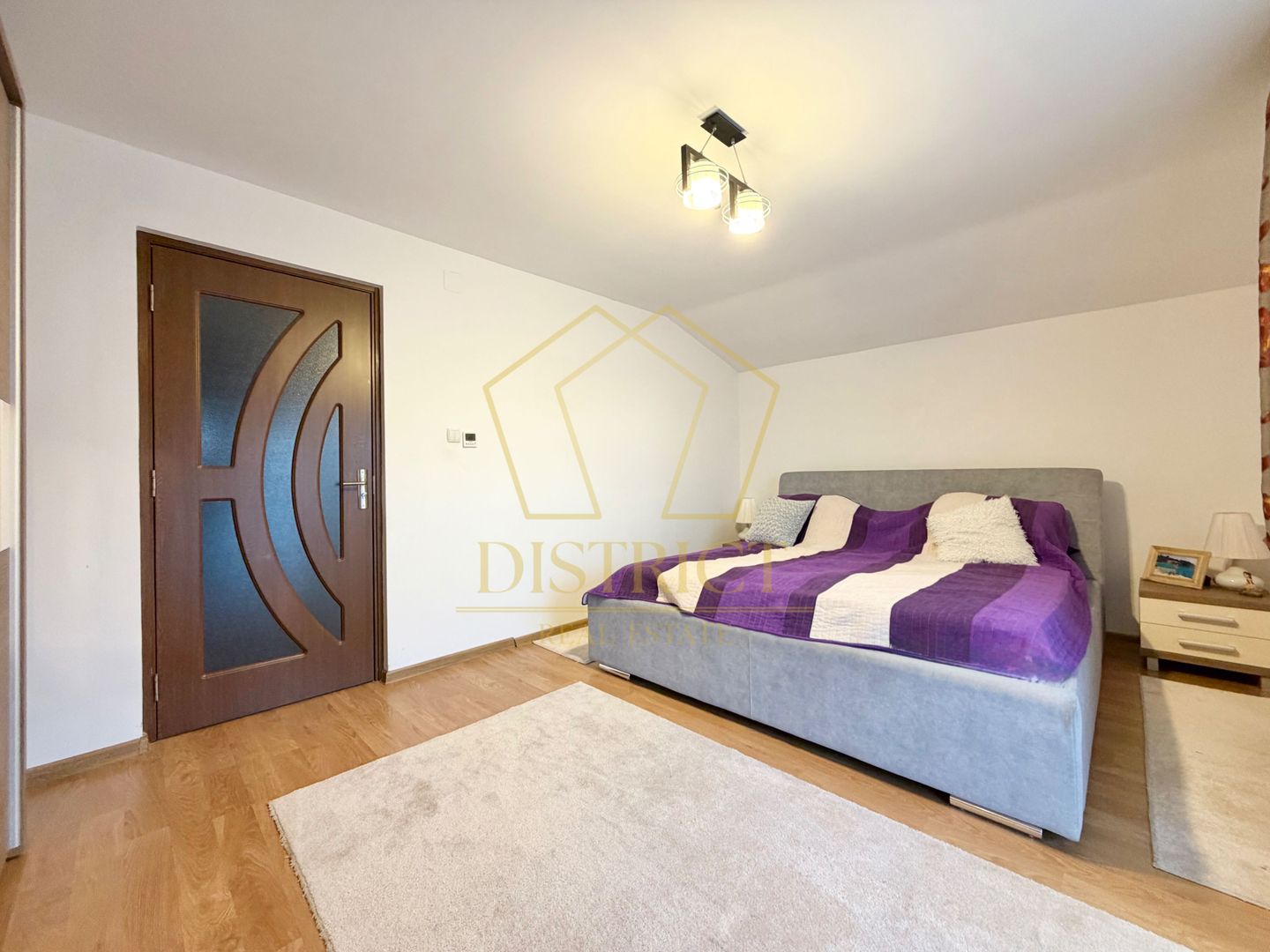 Duplex cu 4 camere si 2 bai complet mobilat si utilat in Giroc langa Zone 2. - Poză 10